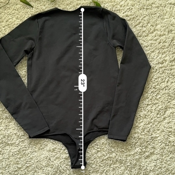 SKIMS Essential Crew Neck Long Sleeve Bodysuit Camel XXS/XS - Picture 4 of 7